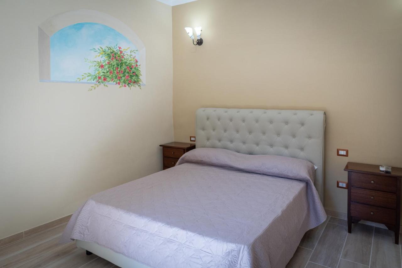 Mandevilla Home Caiazzo Екстериор снимка